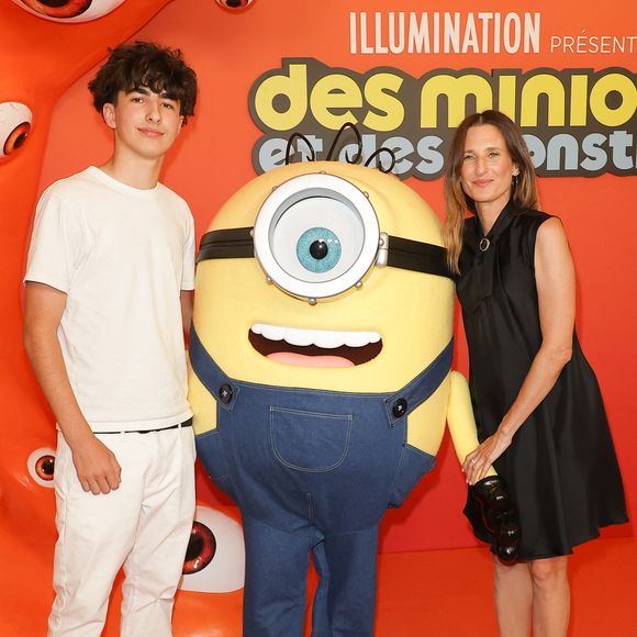 Camille Cottin et son fils se sont montrés très complices sur le photocall.

Camille Cottin et son fils Léon - Première du film "Des Minions et des Monstres" au cinéma le Rex à Paris le 23 mars 2026. © Coadic Guirec/Bestimage