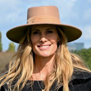Sophie Thalmann (Miss France 1998) - 104ème édition du Prix de l'Arc de Triomphe à l'hippodrome Paris Longchamp le 5 octobre 2025. © Lionel Urman/Bestimage