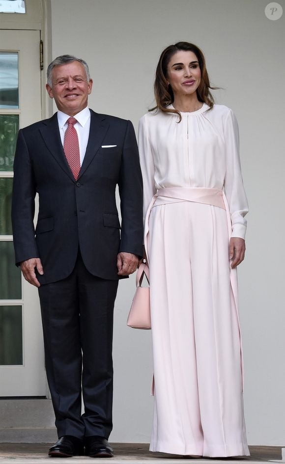 Rania de Jordanie et Melania Trump entretiennent une amitié de longue date.

Le roi Abdallah de Jordanie et la reine Rania de Jordanie - Le roi Abdallah de Jordanie et la reine Rania sont reçus par Donald et Melania Trump à la Maison Blanche à Washington, le 25 juin 2018. © Backgrid USA / Bestimage