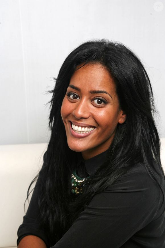 Amel Bent 2013 - Portrait JLPPA / Bestimage