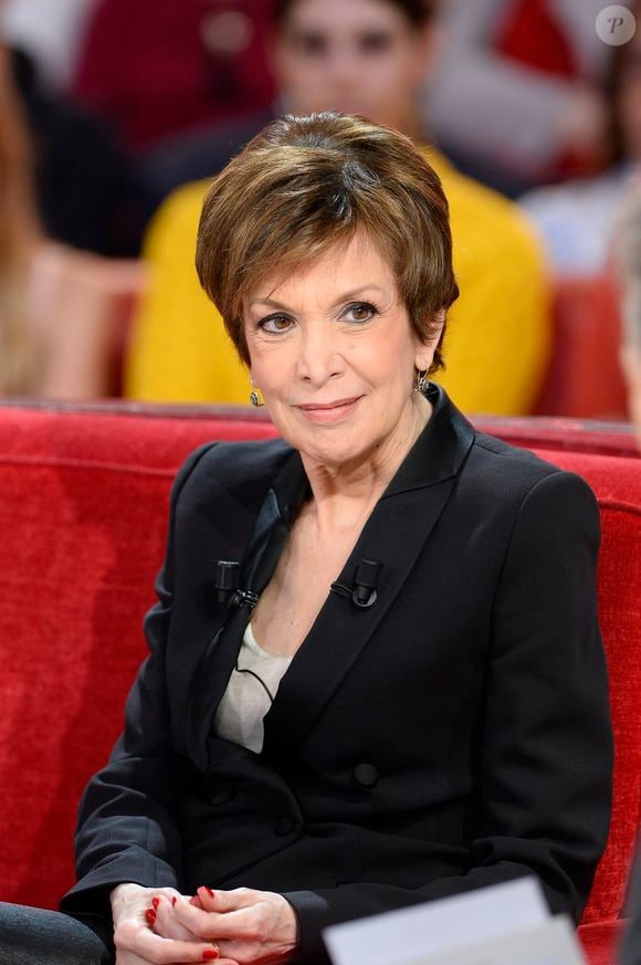 Françoise Laborde a été dévastée par la perte de sa soeur Catherine
Catherine Laborde lors de l'Enregistrement de l'émission "Vivement Dimanche" à Paris le 10 février 2016 et qui sera diffusée le 14 février 2016.  © Coadic Guirec/Bestimage