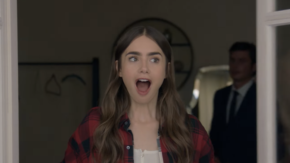 Emily in Paris : Des appartements en vente dans l'immeuble parisien qui sert de décor à la série, voici leurs prix !