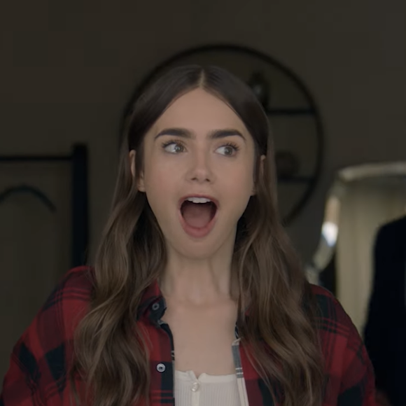 Emily in Paris : Des appartements en vente dans l'immeuble parisien qui sert de décor à la série, voici leurs prix !