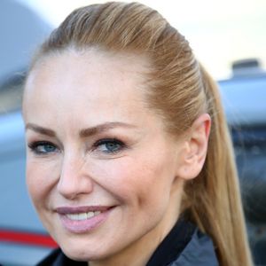 Exclusif - Adriana Karembeu, marraine de la 11ème Africa Eco Race, en visite au stade Rondelli de Menton où ont lieu les vérifications techniques des véhicules au départ, accompagnée de l'organisateur Jean-Louis Schlesser.
Le départ de l’Africa Eco Race sera donné le 30 décembre 2018 à Monaco et s’achèvera à Dakar le 13 janvier 2019. © Jean-François Ottonello/Nice-Matin/Bestimage