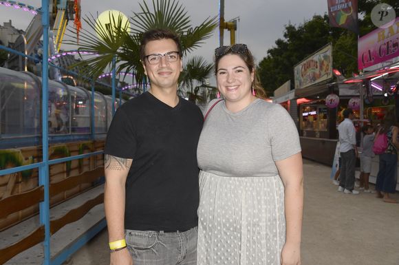 Info - Charlotte Gaccio a donné naissance à des jumeaux prénommés Zoé et Roméo, Michèle Bernier est grand-mère pour la première fois - Sébastien Pons et sa femme Charlotte Gaccio - Inauguration de la Fête des Tuileries à Paris le 26 juin 2015.