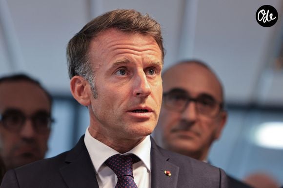 Emmanuel Macron, Jean-Michel Jarre et Philippe Manœuvre ont également salué sa mémoire.

Le président de la République, Emmanuel Macron, salue les personnels mobilisés dans la lutte contre les incendies après une visite au Centre opérationnel départemental d'incendie et de secours (CODIS), à Bordeaux, à la suite des feux de forêt qui ont touché le sud-ouest de la France, le 27 juillet 2026.. © Fabien Cottereau/Bestimage