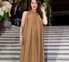 Elle a expliqué que sa mère était “son plus grand soutien” depuis le début de sa carrière.

Sofia Essaidi - People au défilé de mode automne-hiver 2024 Haute-Couture "Stéphane Rolland" lors de la fashion week de Paris. le 4 juillet 2023. © Jérémy Melloul / Bestimage