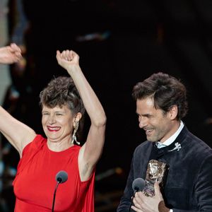 La chanteuse Camille et Clément Ducol (César de la meilleure musique originale pour "Emilia Perez") - Cérémonie de la 50ème édition de la cérémonie des César à l'Olympia à Paris, France, le 28 février 2025 © Dominique Jacovides - Olivier Borde / Bestimage