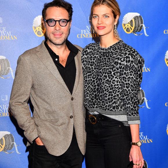 Nicolas Bedos, le président du Jury, et sa compagne Pauline Desmonts lors de la soirée de clôture de la 3eme édition du Festival Cinéroman à Nice, le 24 octobre 2021
©Bruno Bebert / Bestimage