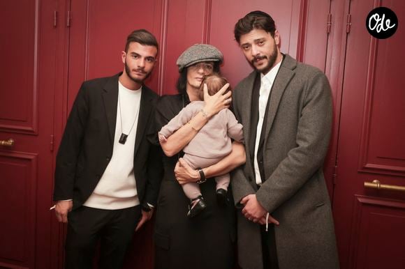 Sandrine Aboukrat Levi avec sa fille Nessyel, Rephaël et Abel lors d'un hommage à Daniel Lévi lors d'un gala au théâtre Mogador à Paris au profit de l'association Daniel Lévi le 7 novembre 2022.

© Jack Tribeca / Bestimage