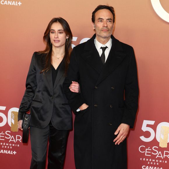 Anthony Delon et sa fille Liv - Photocall de la 50ème édition de la cérémonie des César à l'Olympia à Paris, France, le 28 février 2025 © Dominique Jacovides - Olivier Borde / Bestimage