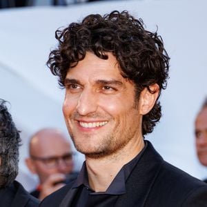 Louis Garrel - Montée des marches du film " La vénus électrique " pour la cérémonie d'ouverture du 79ème Festival International du Film de Cannes, le 12 mai 2026. © Jacovides-Moreau /Bestimage