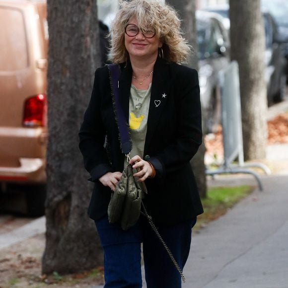 "J’ai ce jour tatoué dans mon ventre. Une encre invisible et un galbe resté, que parfois je cache", a également écrit l'actrice

Cécile Bois - Arrivées à l'enregistrement de l'émission "Vivement Dimanche" présentée par M. Drucker et qui sera diffusée le 22 octobre 2023 sur France 3 au studio Gabriel à Paris, France, le 17 octobre 2023. © Christophe Clovis/Bestimage
