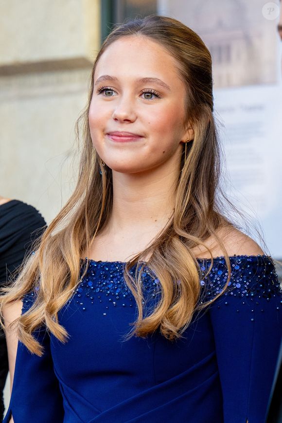L'adolescente a opté pour un établissement qui se trouve à 280 kilomètres de Copenhague. 

La famille royale danoise assiste à une représentation d'anniversaire sur la vieille scène du Théâtre royal danois à Copenhague à l'occasion du 18e anniversaire de la princesse Isabelle (princesse Isabella de Danemark).
Photo by Backgrid USA / Bestimage