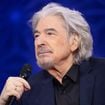 "Je ne peux pas aller chanter" : Serge Lama, retiré de la vie publique, en dit plus sur son état