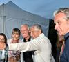 Le célèbre sélectionneur de l’équipe de France, Didier Deschamps, profite de ses vacances dans le sud de la France en compagnie de son épouse ainsi que de son ami Nagui et de sa femme Mélanie Page

Claude Deschamps, Mélanie Page, Didier Deschamps, Nagui et David Brécourt durant la soirée de clôture de la 1ere édition du festival Les Théâtrales d’Eze en plein air à l'oppidum du Col d'Eze avec la pièce "Brexit sentimental".
© Bruno Bebert / Bestimage