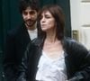 En janvier 2026, le tribunal des activités économiques de Paris a finalement validé la reprise du projet par Avoda, une société présidée par Philippe Dabi, proche de Charlotte Gainsbourg et dont la fortune est estimée à 100 millions d’euros. 

Charlotte Gainsbourg et son fils Ben Attal lors de la cérémonie de dévoilement de la plaque "Maison des Illustres" de la Maison Gainsbourg à Paris, France, le 2 avril 2024. © Christophe Clovis/Bestimage