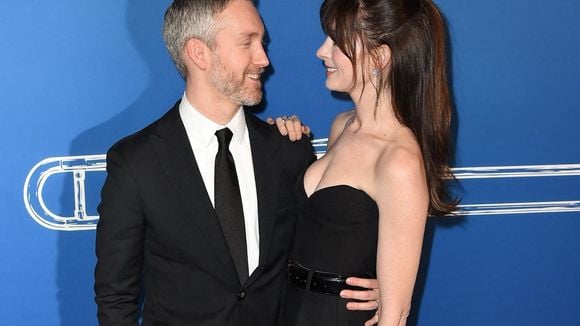 Anne Hathaway : Après une carrière d'acteur, son mari Adam Shulman est à la tête d'un business doré où ses créations se vendent à des milliers d'euros