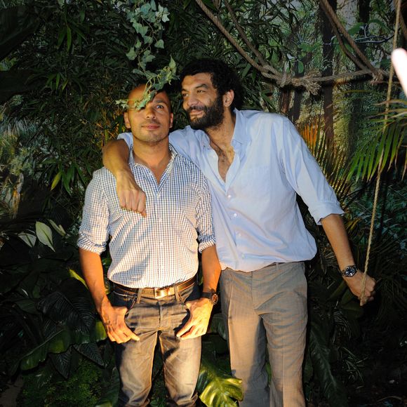 Eric Judor, Ramzy Bedia à la soirée de lancement de la boisson Banane Infernale au Comptoir Général, à Paris, France, le 20 octobre 2011. Photo par Alban Wyters/ABACAPRESS.COM