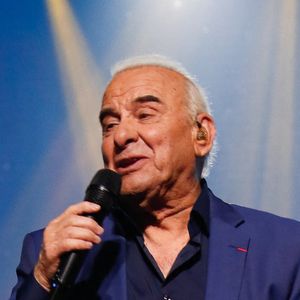 Exclusif - Michel Fugain lors de l'enregistrement de l'émission "Laurent Gerra, l'anniversaire événement" présentée par S.Bern et qui sera diffusée le 7 juin 2025 sur France 2, au théâtre Marigny, à Paris, France, le 28 avril 2025. © Clovis-Moreau/Bestimage