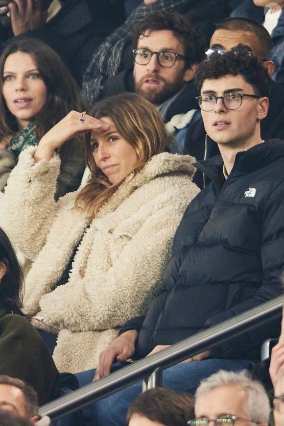Pablo Mira et sa compagne Lisa Brunet, Laury Thilleman et son frère Hugo ont assisté à la rencontre

Pablo Mira et sa compagne Lisa Brunet, Laury Thilleman (Miss France 2011) et son frère Hugo Thilleman dans les tribunes lors du match de Ligue Des Champions 2024-2025 (LDC) "PSG - Brest (7-0)" au Parc Des Princes, le 19 février 2025.
© Cyril Moreau/Bestimage
