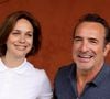 Nathalie Péchalat soutient Jean Dujardin pour son nouveau projet
Jean Dujardin et sa femme Nathalie Péchalat au village lors des Internationaux de France de tennis de Roland Garros, à Paris, France. © Jacovides-Moreau/Bestimage