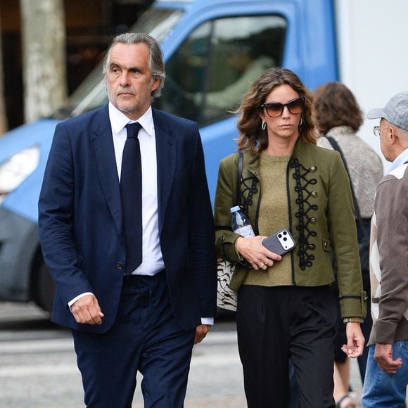 Emmanuel Chain et sa femme Camille Gabella - Arrivées aux obsèques de Jean-Paul Rappeneau en l'église Saint-Sulpice à Paris le 10 septembre 2026 ©Agence/Bestimage