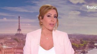 Un JT très particulier pour Léa Salamé qui évoque la prise en charge d'une personne de son équipe : "Nous pensons à lui ce soir"