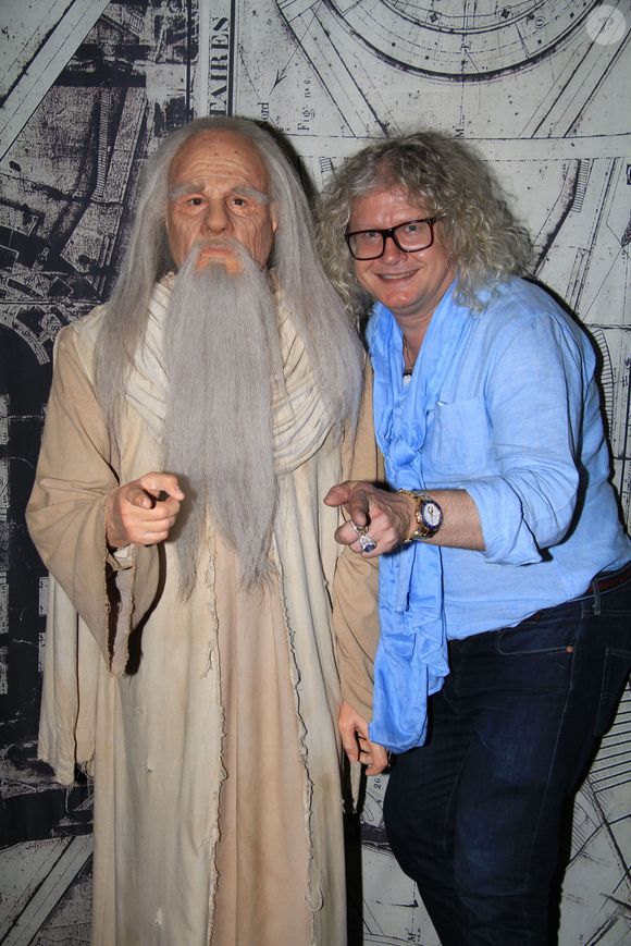 Le père Fouras, Pierre-Jean Chalençon à l'entrée du père Fouras au musée Grévin à l'occasion des 30 ans de l'émission télé "Fort Boyard" à Paris le 17 juin 2019.  © Philippe Baldini/Bestimage