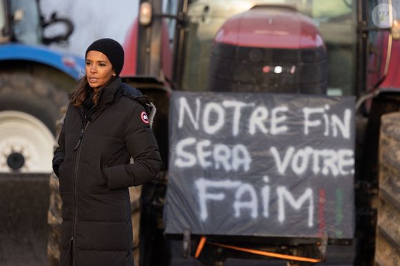 Karine Le Marchand soutient les agriculteurs sur le barrage de l'Autoroute A4 à hauteur de Jossigny en Seine et Marne le 29 Janvier 2024. 
© Jeremy Melloul - Pierre Perusseau / Bestimage