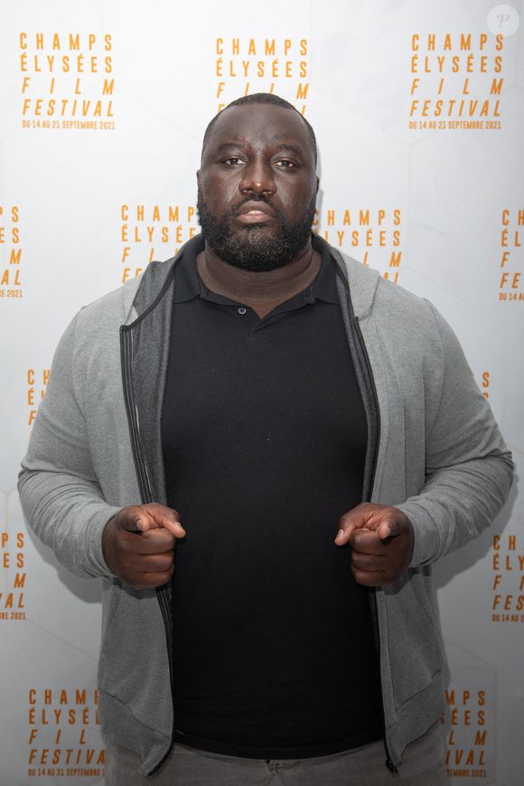 Ancien espoir du football, Bruce Dombolo avait basculé dans le banditisme.


Exclusif - Bruce Dombolo - Photocall de la soirée Rooftop & Kiddy Smile dans le cadre de la 10ème édition du champs Elysée film festival à Paris le 20 septembre 2021.

© Jérémy Melloul / Bestimage