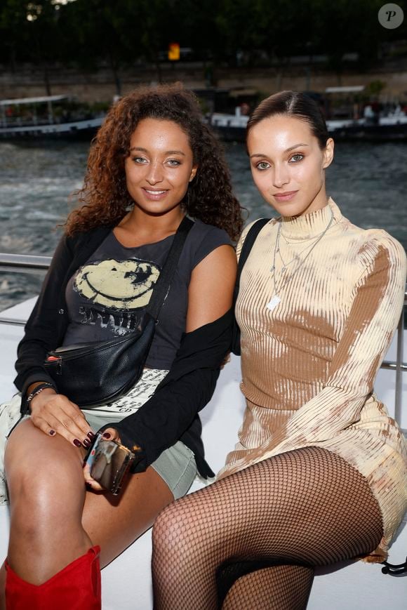 Exclusif - Jenaye et Eleejah, les soeurs de Joalukas Noah lors de la soirée d'anniversaire de Joalukas Noah, fils de Yannick Noah et Isabelle Camus, pour ses 18 ans à Paris le 10 juin 2022. © Cyril Moreau / Bestimage