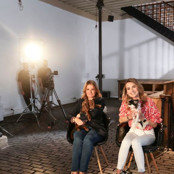 Et comme elle l'avait révélé sur Instagram, il a fait une belle bêtise sur le plateau.

Exclusif - Pascale de La Tour du Pin pendant l’enregistrement d’Animaux Stars, présenté par B.Montiel et diffusé le 6 septembre 2025 sur Animaux TV, à Paris, France le 3 juillet 2025. © Jack Tribeca/Bestimage