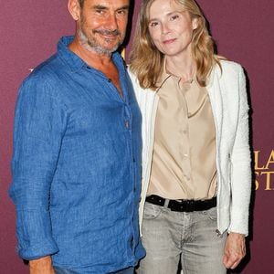 "C’est une question qui est beaucoup revenue. Alors que les choses soient claires, non"

Bernard Campan et Isabelle Carre assistent à l'avant-première du film La Degustation Paris à l'UGC Bercy le 29 août 2022 à Paris, France. Photo by Nasser Berzane/ABACAPRESS.COM