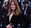 Sur le compte Instagram de la marque, on découvre que Roseblood connaît déjà un rayonnement particulièrement important.

Carla Bruni "Fjord" projection lors de la 79ème édition du Festival de Cannes au Palais des Festivals le 18 mai 2026 à Cannes, France.photos Laurent Lairys Pierre Niney et Natacha Andrews "Histoires Paralleles" projection lors du 79ème Festival International du Film de Cannes au Palais des Festivals le 14 mai 2026 à Cannes, France.photos Laurent Lairys