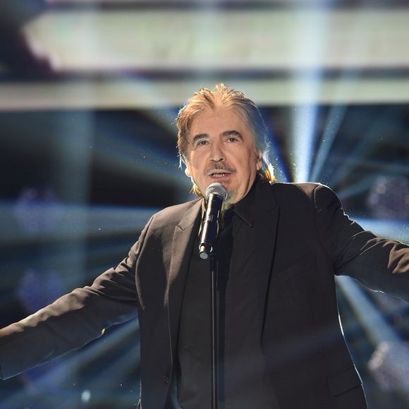 Serge Lama - Enregistrement de l'émission "Bon anniversaire Line" à l'occasion des 90 ans de L.Renaud au Théâtre Bobino à Paris, qui sera diffusée le Mardi 3 juillet à 20h55 sur France 2. Le 25 juin 2018. © Coadic Guirec / Bestimage