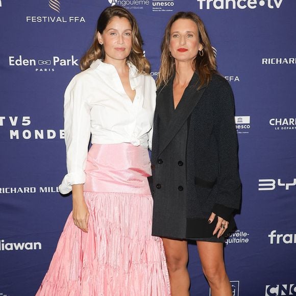 Laetitia Casta et Camille Cottin au photocall de la cérémonie de clôture lors de la 19ème édition du festival du film francophone d'Angoulême, France, le 29 août 2026. © Coadic Guirec/Bestimage