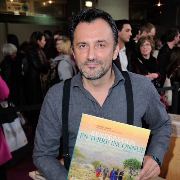 Frederic Lopez signe des exemplaires de son livre lors du 34e Salon du Livre de Paris qui s'est tenu au Parc des Expositions, Porte de Versailles à Paris, France le 22 mars 2014. Photo par Alban Wyters/ABACAPRESS.COM