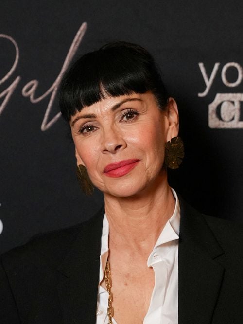 "J'ai eu l'impression de vivre à côté de moi-même" : Mathilda May revient sur ce choix fait à 8 ans qui a changé son identité