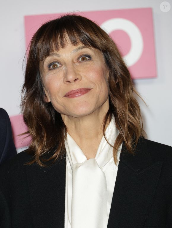 L'actrice est à l'affiche de LOL 2.0, la suite très attendue de la comédie culte de Lisa Azuelos.

Sophie Marceau - Avant-première du film "Lol 2.0" au Grand Rex à Paris le 4 février 2026. © Coadic Guirec/Bestimage