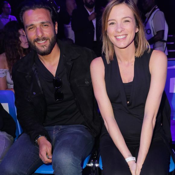 Maxim Nucci (Yodelice) et sa compagne enceinte Isabelle Ithurburu - Maxim Nucci (Yodelice) et sa compagne enceinte Isabelle Ithurburu assistent au match de boxe de Tony Yoka au palais des sports de Paris, le 23 juin 2018 © Veeren-CVS/Bestimage