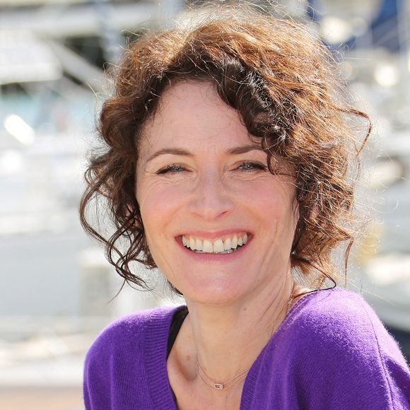 Les intrigues s'enchaînent dans "Ici tout commence" et pour aider à les nourrir, la production fait souvent appel à de nouveaux personnages. 

Sabine Perraud, Elsa Lunghini - Photocall de la série "Ici tout commence" lors de la 26ème Edition du Festival de la Fiction de La Rochelle
© Patrick Bernard / Bestimage