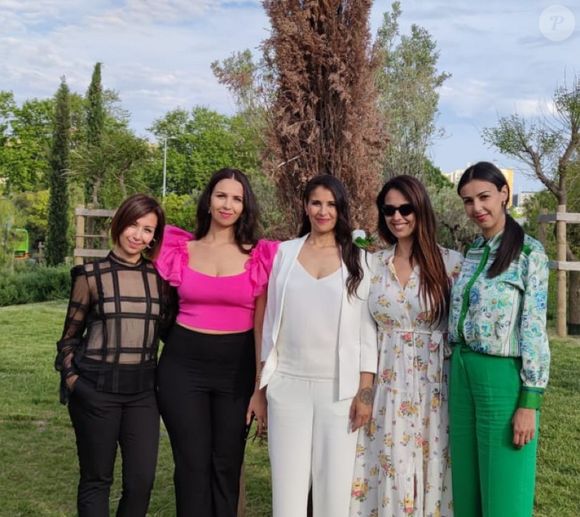 C'est la mère de famille qui l'annonce, indiquant espérer tomber enceinte.

La famille Jean Zephirin (candidats de "Familles nombreuses, la vie en XXL") sur Instagram
