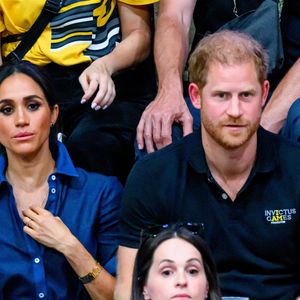 Le magazine "Time" a établi le classement des 100 personnalités en termes de philanthropie de 2025 
Le prince Harry, duc de Sussex et Meghan Markle, duchesse de Sussex aux Invictus Games 2023 à Dusseldorf le 15 septembre Backgrid USA / Bestimage