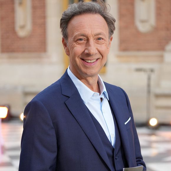 Stéphane Bern lors de l'enregistrement de l'émission "Versailles en fêtes" diffusée le 5 septembre 2026 sur France 2, à Versailles, France, le 31 août 2026. © Anne-Sophie Guebey/Bestimage