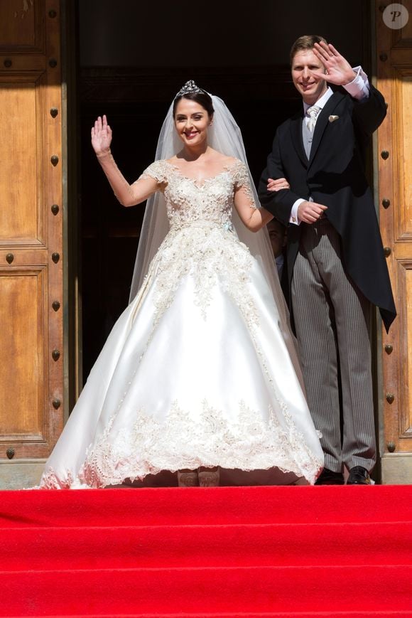 De nombreuses tensions les ont contraints à mettre fin à leur relation.

Le mariage du prince Leka II d'Albanie et d'Elia Zaharia à Tirana. Albanie, le 8 octobre 2016. © ALAIN ROLLAND/ IMAGEBUZZ/ BESTIMAGE