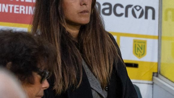 Karine Ferri fière de son mari Yoann Gourcuff qui retrouve les terrains de foot : l'animatrice fait le déplacement avec leur jeune fils Maël