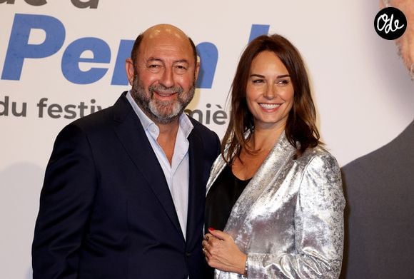 Je suis exploitant agricole, pour vous dire la vérité. Je suis acteur, exploitant agricole, c’est pas des conneries !", a-t-il confié.

Kad Merad et sa femme Julia Vignali  au photocall de la cérémonie d'ouverture du 17ème Festival Lumière à la Halle Tony Garnier à Lyon, le 11 octobre 2025. 

© Dominique Jacovides / Bestimage