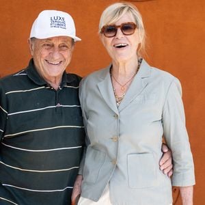 Chantal Ladesou et son mari Michel Ansault au village lors des Internationaux de France de Tennis de Roland Garros 2026. Paris, le 1er juin 2026. © Jacovides / Moreau / Bestimage