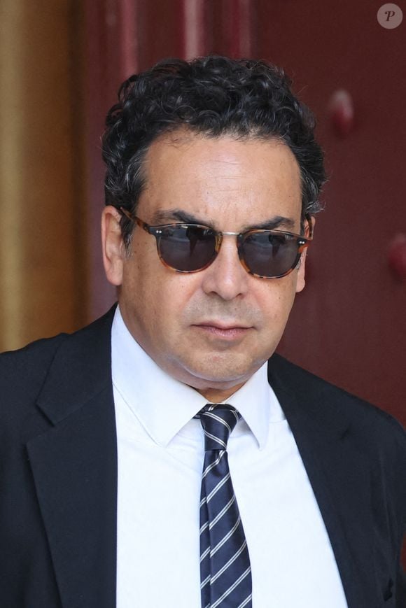 Patrick Cohen a rappelé les différentes enquêtes qui pèsent sur la ministre de la Culture

Patrick Cohen - Sorties des obsèques de Philippe Labro en l'église de Saint-Germain-des-Prés à Paris le 13 juin 2025. © Dominique Jacovides - Christophe Clovis / Bestimage